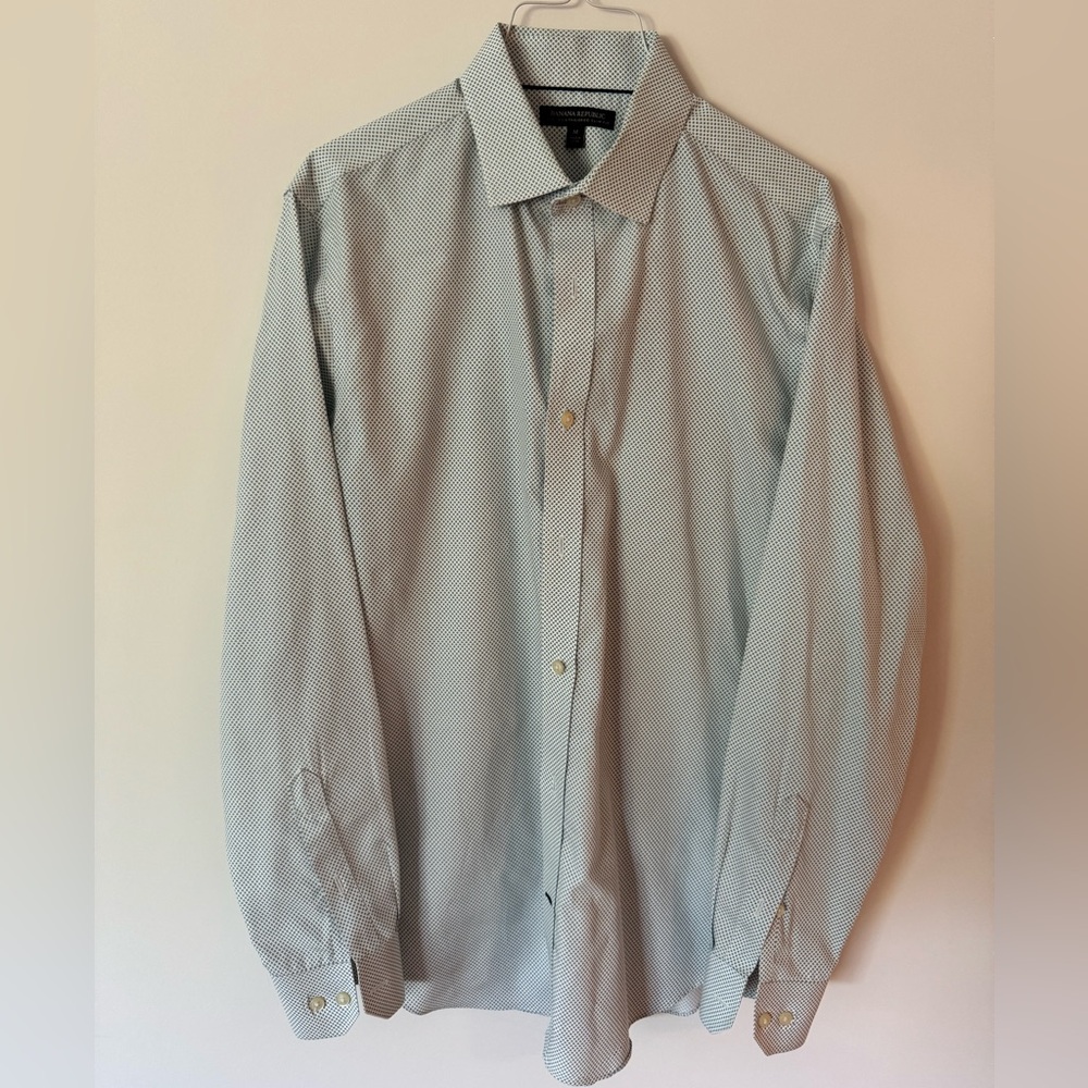 Banana Republic Men’s White Dress Shirt with Small Green Diamond Print